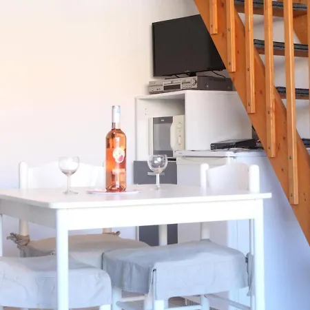 Maison Avec Mezzanine Et Terrasse - - Fr-1-229-841 Gruissan
